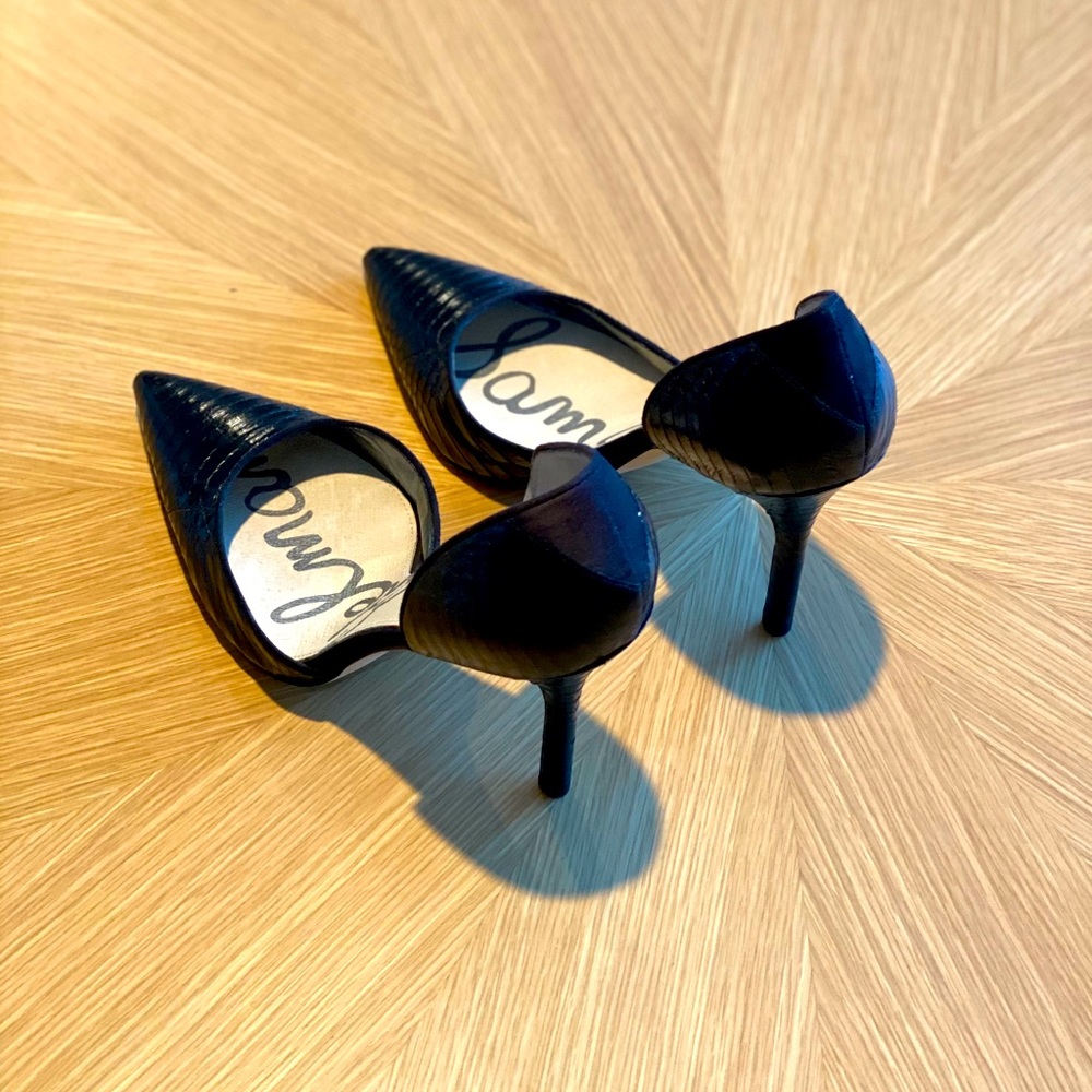 ♠️Black Snakeskin Pumps By Sam Edelman♠️ - Picture 2 of 3
